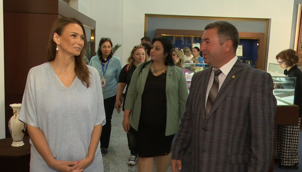 "Naxçıvan Bəşəriyyətin Beşiyi" VI Beynəlxalq Rəsm Festivalının iştirakçıları Naxçıvandadır<font color=red> - FOTOLAR</font>