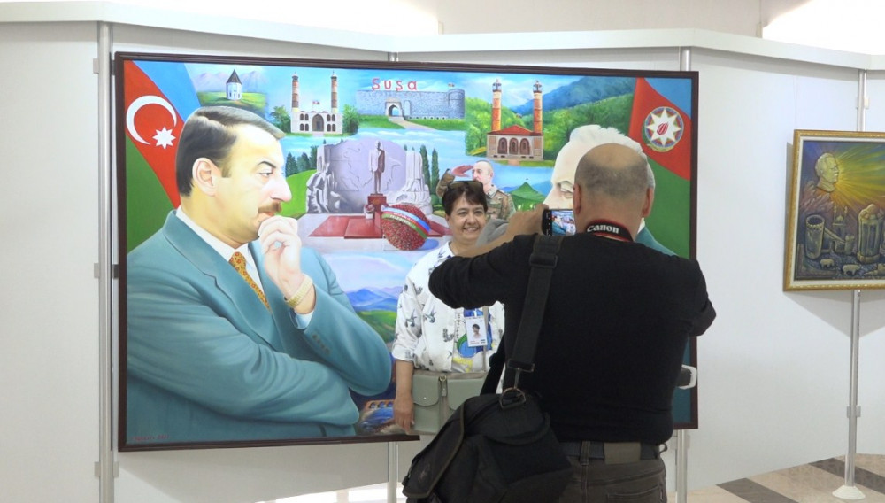 "Naxçıvan Bəşəriyyətin Beşiyi" VI Beynəlxalq Rəsm Festivalının iştirakçıları Naxçıvandadır<font color=red> - FOTOLAR</font>