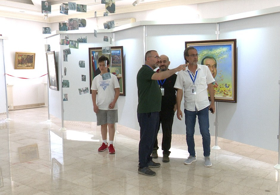 "Naxçıvan Bəşəriyyətin Beşiyi" VI Beynəlxalq Rəsm Festivalının iştirakçıları Naxçıvandadır<font color=red> - FOTOLAR</font>