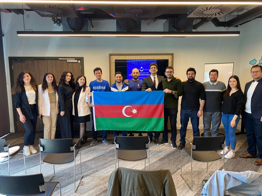 Xaricdə təhsil alan gənclər Müstəqillik Gününə həsr olunmuş tədbirlər keçirib<font color=red> - FOTOLAR</font>