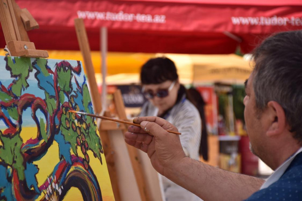 "Naxçıvan Bəşəriyyətin Beşiyi" VI Beynəlxalq Rəsm Festivalından<font color='red'> - FOTOREPORTAJ</font><font color=red> - FOTOLAR</font>
