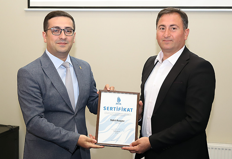 AFFA-da klublara lisenziyalar təqdim olunub<font color=red> - FOTOLAR</font>