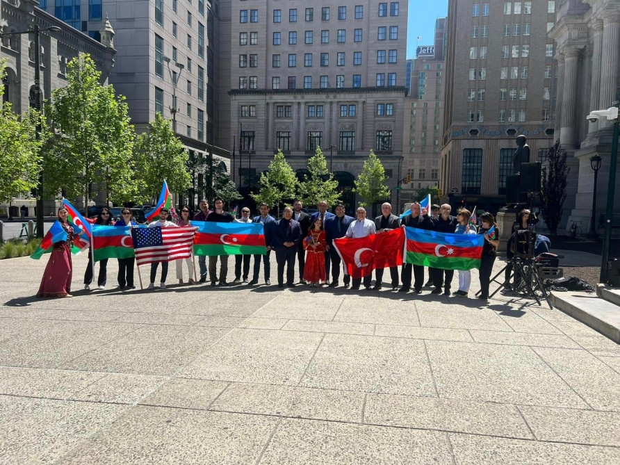 ABŞ-ın Filadelfiya şəhərində Azərbaycan Bayrağı ucaldılıb<font color=red> - FOTOLAR</font>