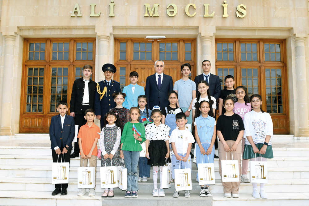 1 İyun - Uşaqların Beynəlxalq Müdafiəsi Günü münasibəti ilə   uşaqların səlahiyyətli nümayəndə ilə görüşü keçirilib<font color='red'> - YENİLƏNİB</font><font color=red> - VİDEO</font>