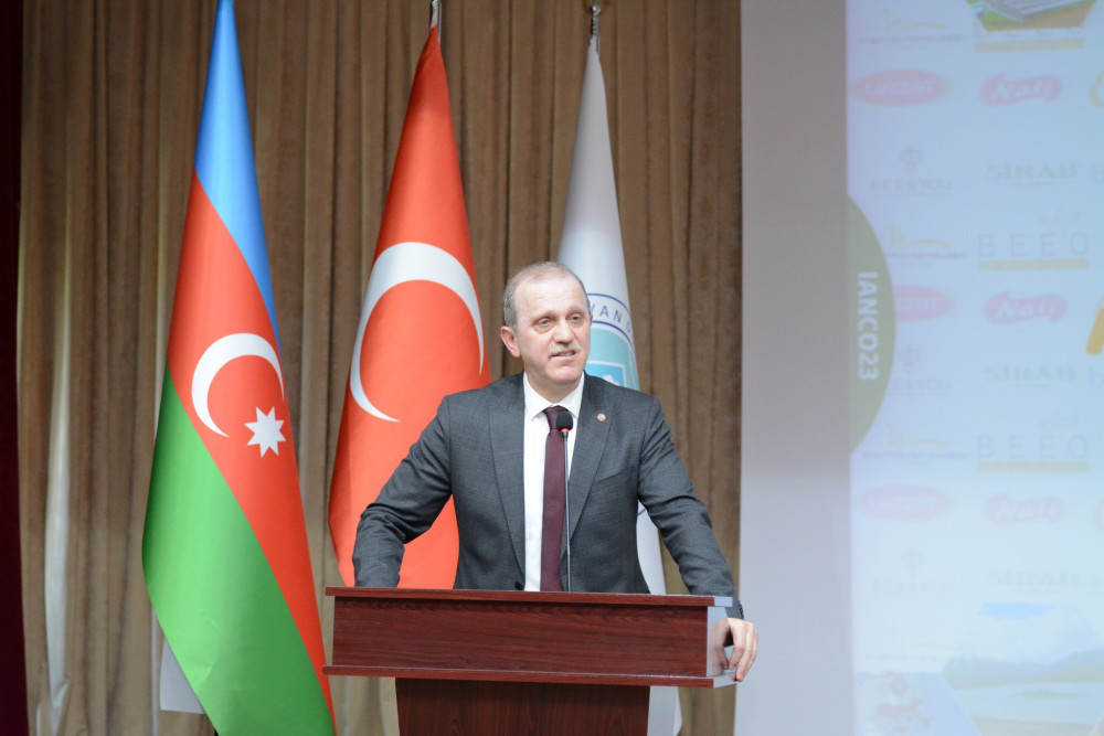 Naxçıvanda Beynəlxalq Apiterapiya və Təbiət konqresi keçirilib<font color=red> - FOTOLAR</font>