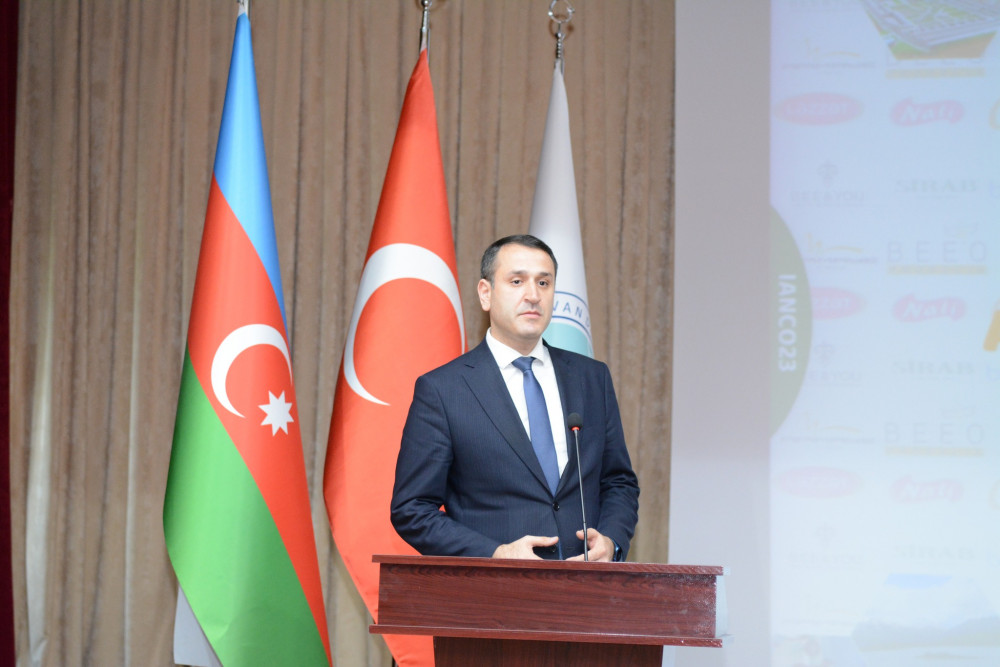 Naxçıvanda Beynəlxalq Apiterapiya və Təbiət konqresi keçirilib<font color=red> - FOTOLAR</font>