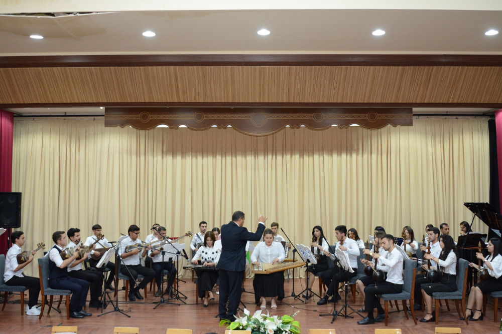 Naxçıvanda Beynəlxalq Apiterapiya və Təbiət konqresi keçirilib<font color=red> - FOTOLAR</font>