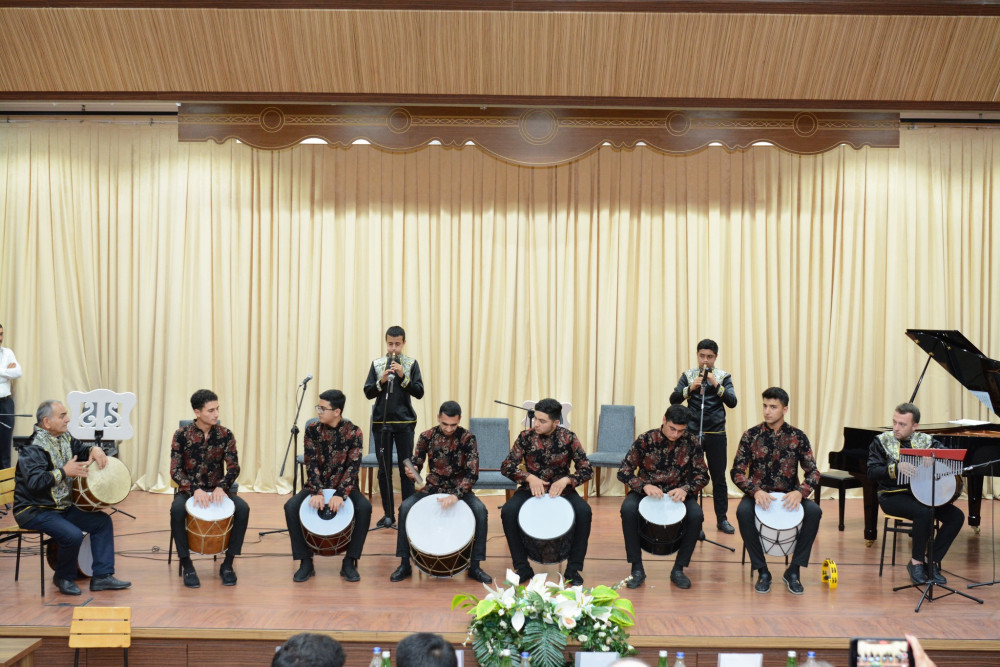 Naxçıvanda Beynəlxalq Apiterapiya və Təbiət konqresi keçirilib<font color=red> - FOTOLAR</font>