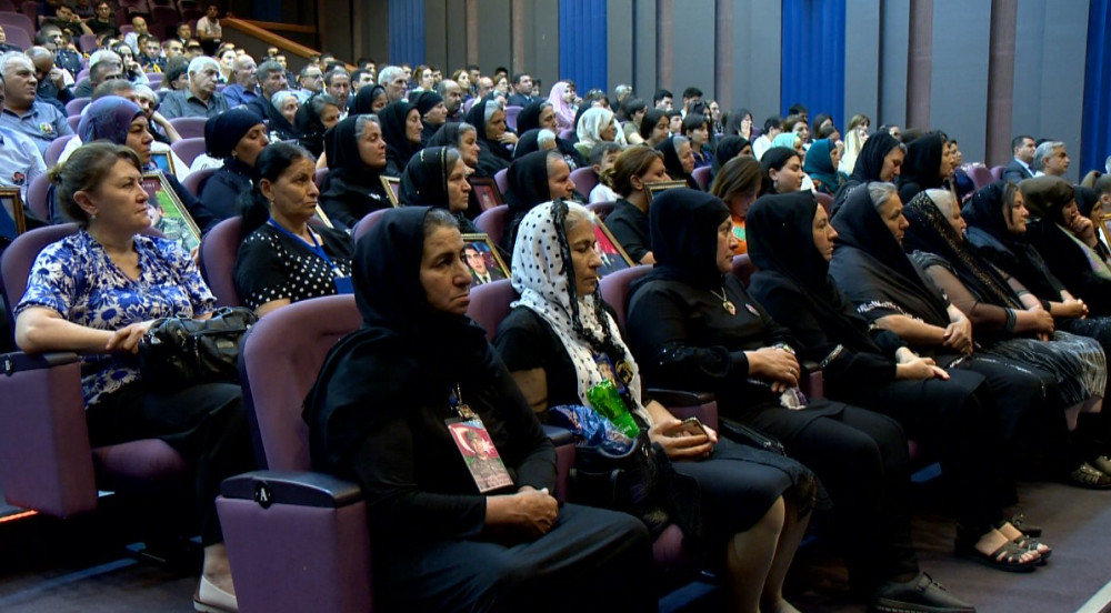 Naxçıvanda “Şəhidlər zirvəsi” filminin təqdimatı olub<font color=red> - FOTOLAR</font>