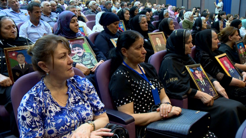 Naxçıvanda “Şəhidlər zirvəsi” filminin təqdimatı olub<font color=red> - FOTOLAR</font>