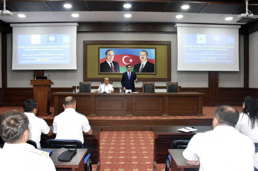 Naxçıvan Baş Gömrük İdarəsində təlim keçirilib<font color=red> - FOTOLAR</font>