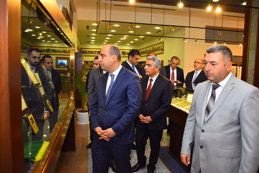 Elm və təhsil naziri Emin Əmrullayevin Naxçıvana səfəri başlayıb<font color='red'> - YENİLƏNƏCƏK</font><font color=red> - FOTOLAR</font>