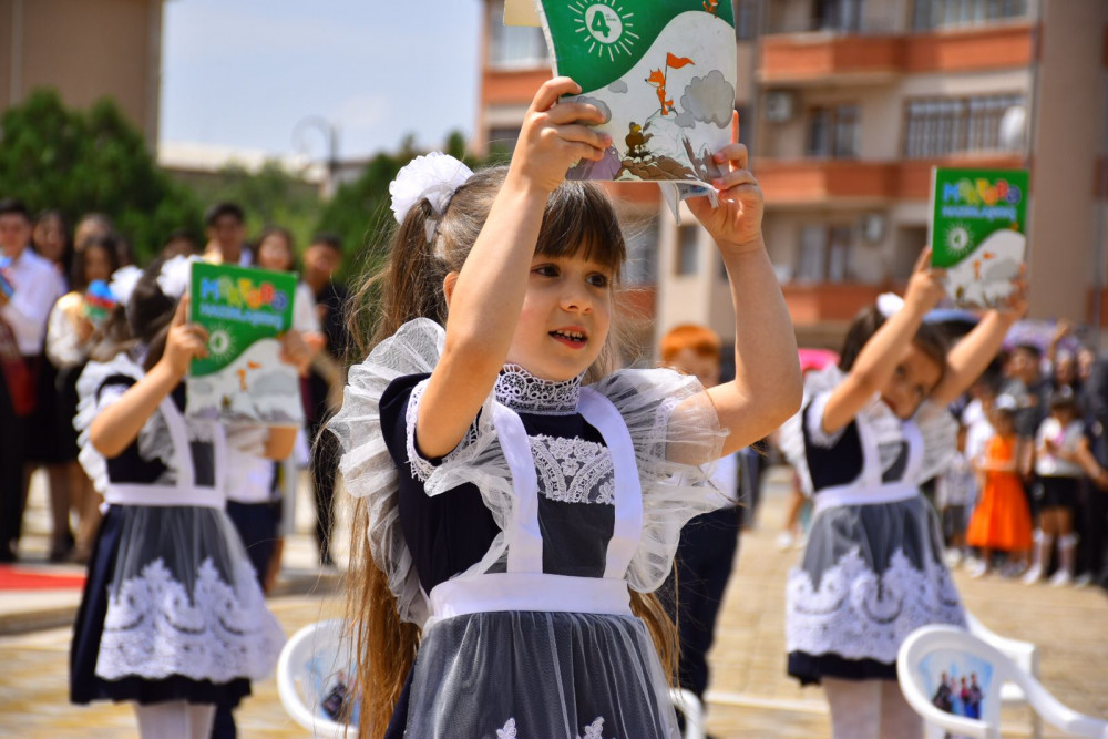 Elm və təhsil naziri Emin Əmrullayevin Naxçıvana səfəri başlayıb<font color='red'> - YENİLƏNƏCƏK</font><font color=red> - FOTOLAR</font>