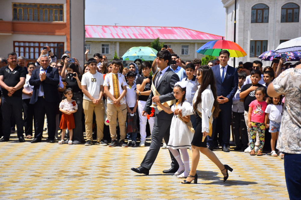 Elm və təhsil naziri Emin Əmrullayevin Naxçıvana səfəri başlayıb<font color='red'> - YENİLƏNƏCƏK</font><font color=red> - FOTOLAR</font>