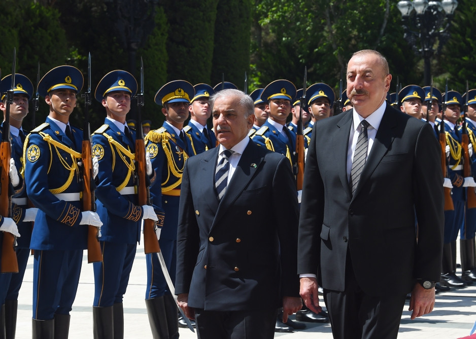 Pakistanın Baş naziri Məhəmməd Şahbaz Şərifin rəsmi qarşılanma mərasimi olub<font color=red> - FOTOLAR</font>