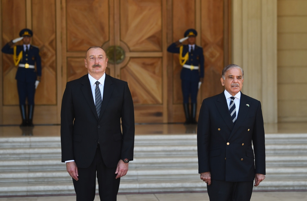 Pakistanın Baş naziri Məhəmməd Şahbaz Şərifin rəsmi qarşılanma mərasimi olub<font color=red> - FOTOLAR</font>