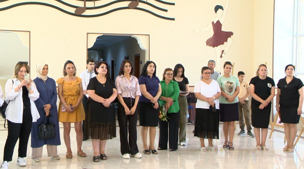 Asel Zeynəb Kayanın “Mənim rəngli sənətim” adlı fərdi rəsm sərgisi açılıb<font color=red> - FOTOLAR</font>