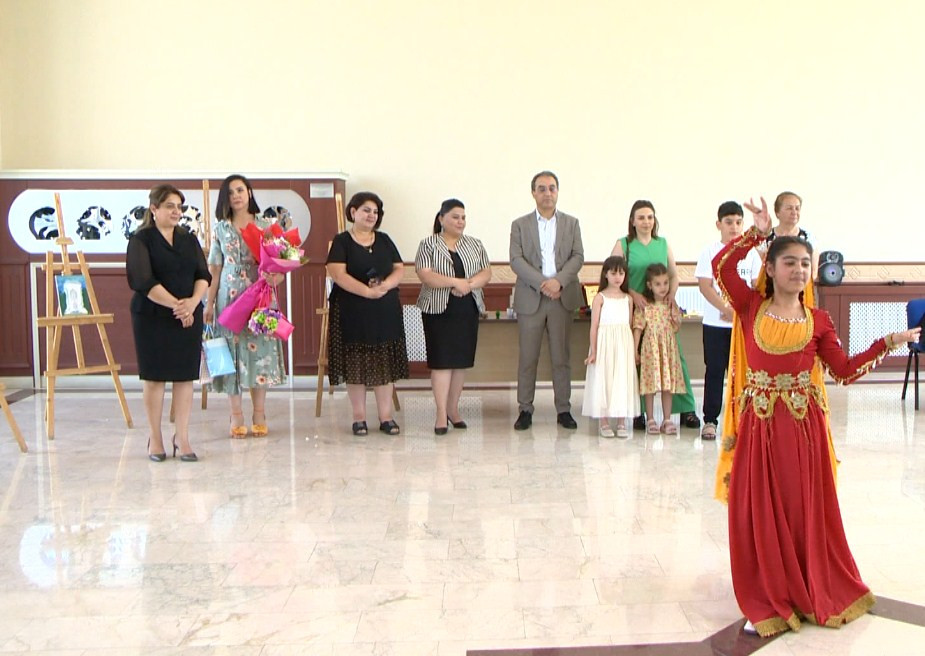 Asel Zeynəb Kayanın “Mənim rəngli sənətim” adlı fərdi rəsm sərgisi açılıb<font color=red> - FOTOLAR</font>