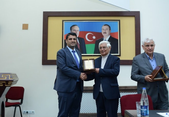 “Kitab-i Dədə Qorqud və qeyri-səlis məntiq” kitabı təqdim olunub<font color=red> - FOTOLAR</font>