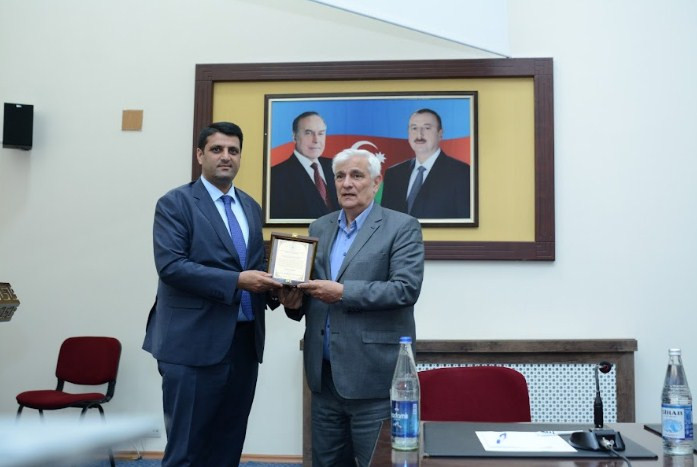 “Kitab-i Dədə Qorqud və qeyri-səlis məntiq” kitabı təqdim olunub<font color=red> - FOTOLAR</font>