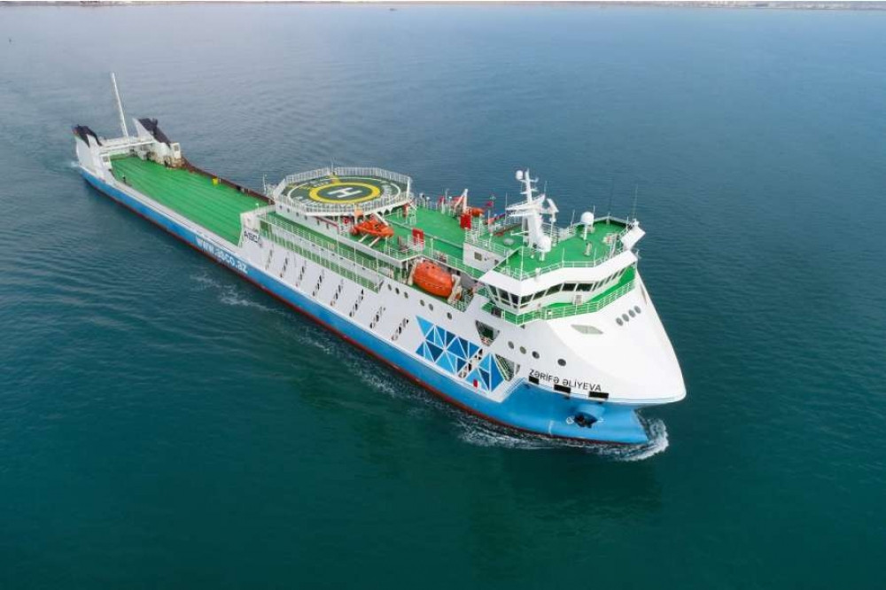 Almaniya Prezidenti “Zərifə Əliyeva” gəmi-bərəsində olub<font color=red> - FOTOLAR</font>