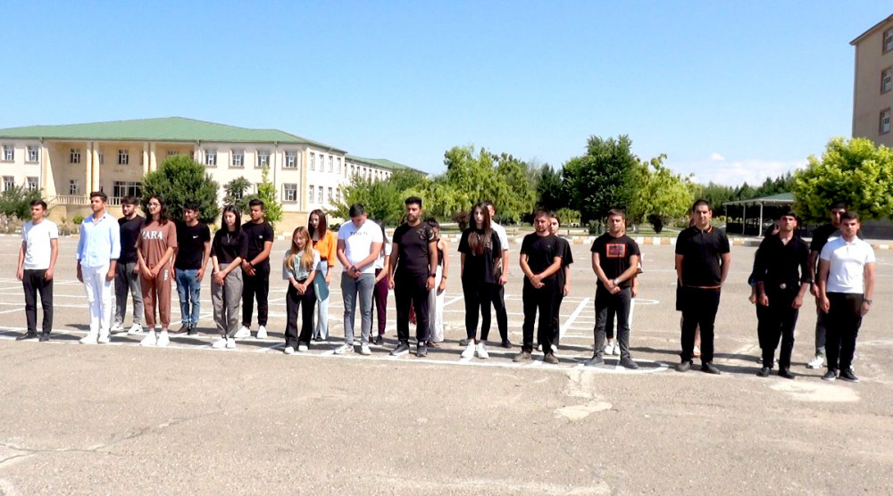 Gənclərin hərbçilərlə görüşü təşkil olunub<font color=red> - FOTOLAR</font>