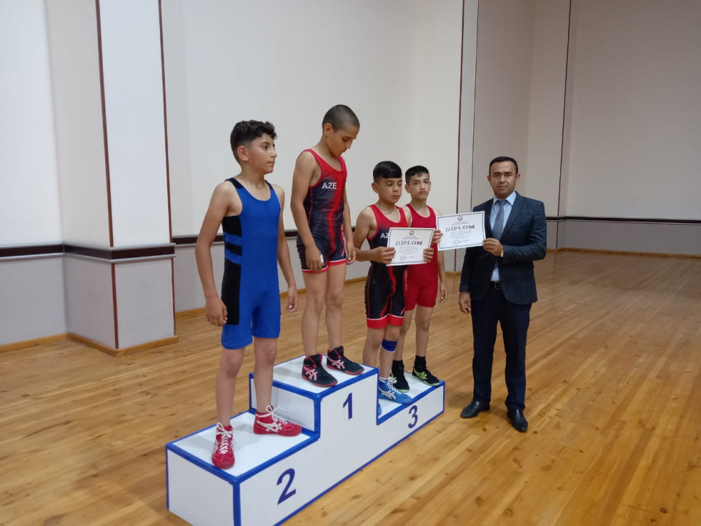 Sərbəst güləş üzrə Naxçıvan şəhər birinciliyi keçirilib<font color=red> - FOTOLAR</font>