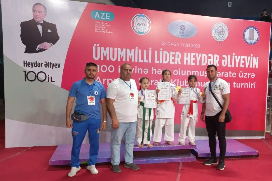 Naxçıvan karateçiləri açıq turnirdə 28 medal qazanıb<font color=red> - FOTOLAR</font>