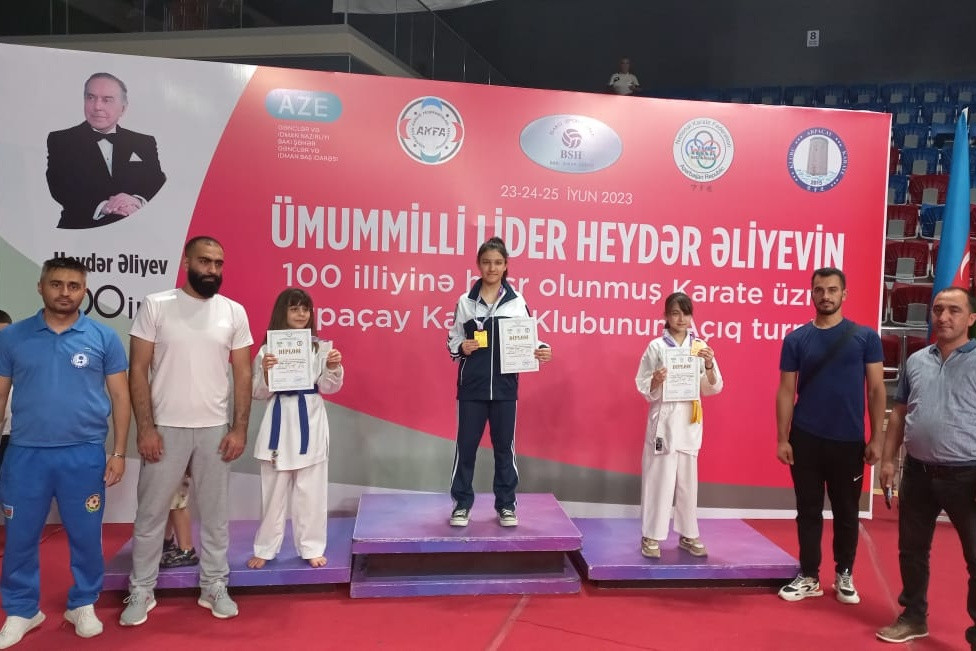 Naxçıvan karateçiləri açıq turnirdə 28 medal qazanıb<font color=red> - FOTOLAR</font>