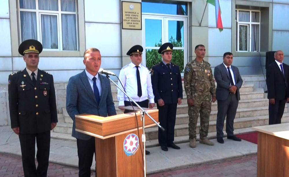 Şərur, Kəngərli və Şahbuzda gənclər hərbi xidmətə yola salınıb<font color=red> - FOTOLAR</font>