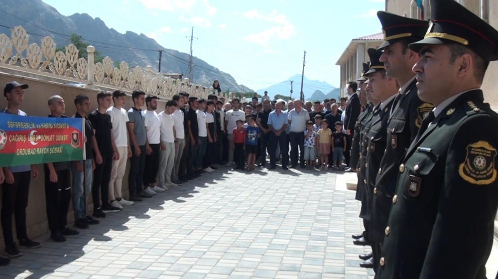 Gənclərin hərbi xidmətə yola salınması münasibətilə tədbirlər keçirilib<font color=red> - FOTOLAR</font>