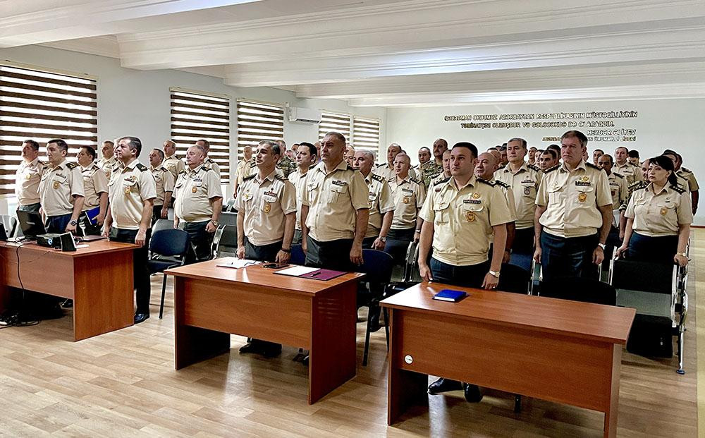 Azərbaycan Ordusunun Tibb İdarəsində təlim-metodiki toplanış keçirilib<font color=red> - FOTOLAR</font>