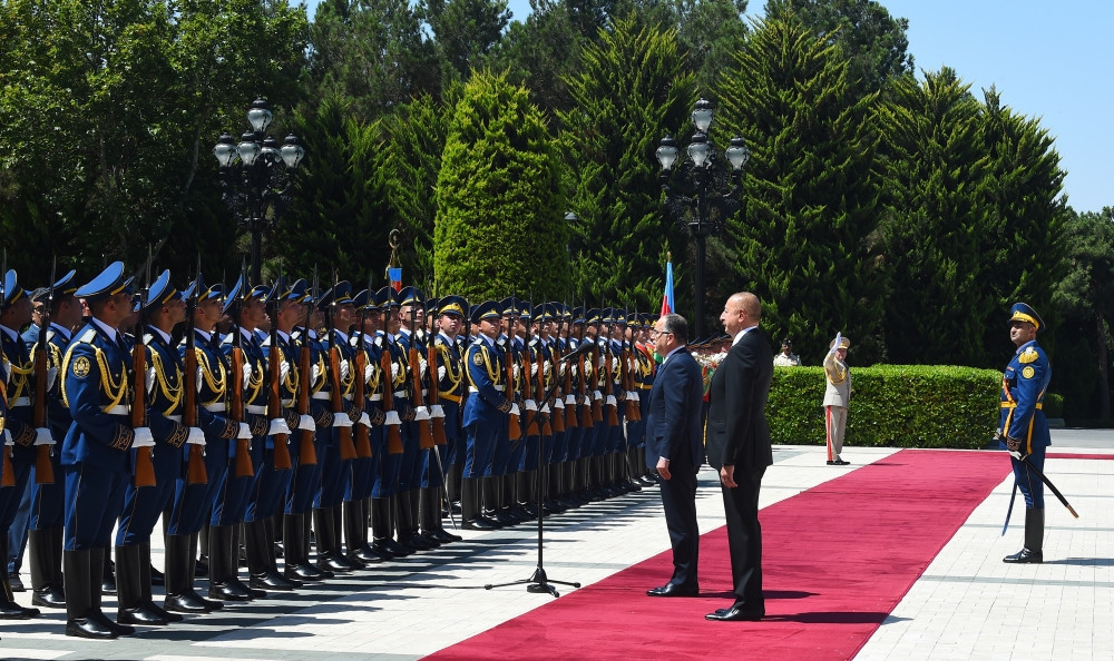 Albaniya Prezidenti Bayram Beqayın rəsmi qarşılanma mərasimi olub<font color=red> - FOTOLAR</font>