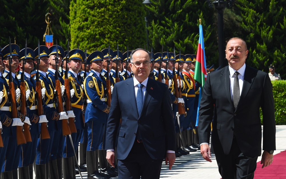 Albaniya Prezidenti Bayram Beqayın rəsmi qarşılanma mərasimi olub<font color=red> - FOTOLAR</font>
