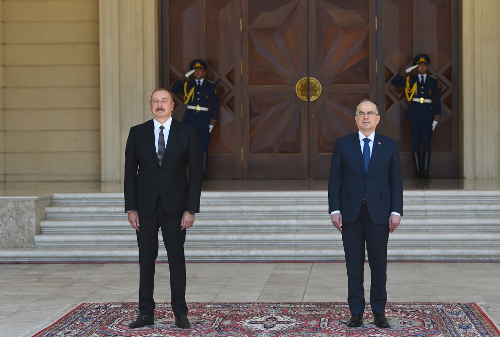 Albaniya Prezidenti Bayram Beqayın rəsmi qarşılanma mərasimi olub<font color=red> - FOTOLAR</font>