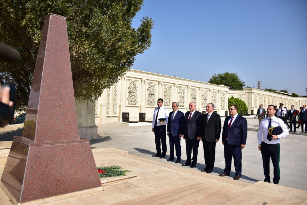 Türkiyənin Ali Məhkəməsinin sədri  və Baş prokuroru Naxçıvanda səfərdədir<font color='red'> - YENİLƏNİB</font><font color=red> - FOTOLAR</font>