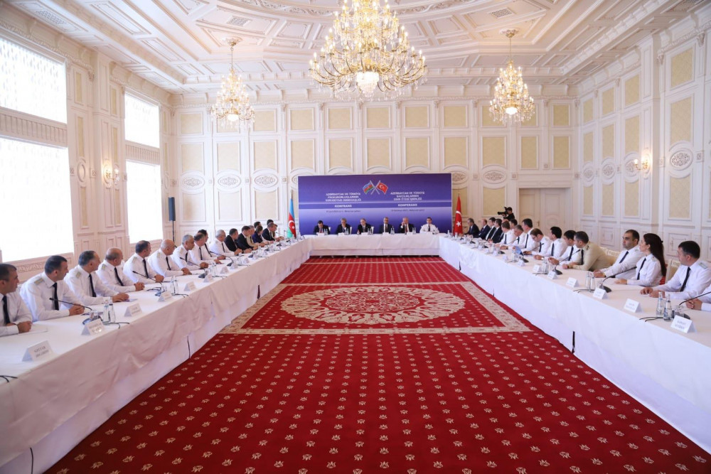 Azərbaycan və Türkiyə prokurorluqlarının sərhədyanı əməkdaşlığı mövzusunda konfrans keçirilir<font color=red> - FOTOLAR</font>