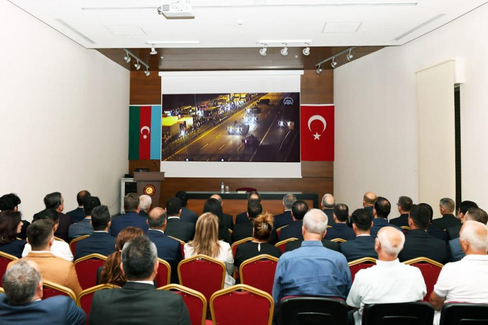 Naxçıvanda 15 iyul şəhidlərinin xatirəsi anılıb<font color=red> - FOTOLAR</font>