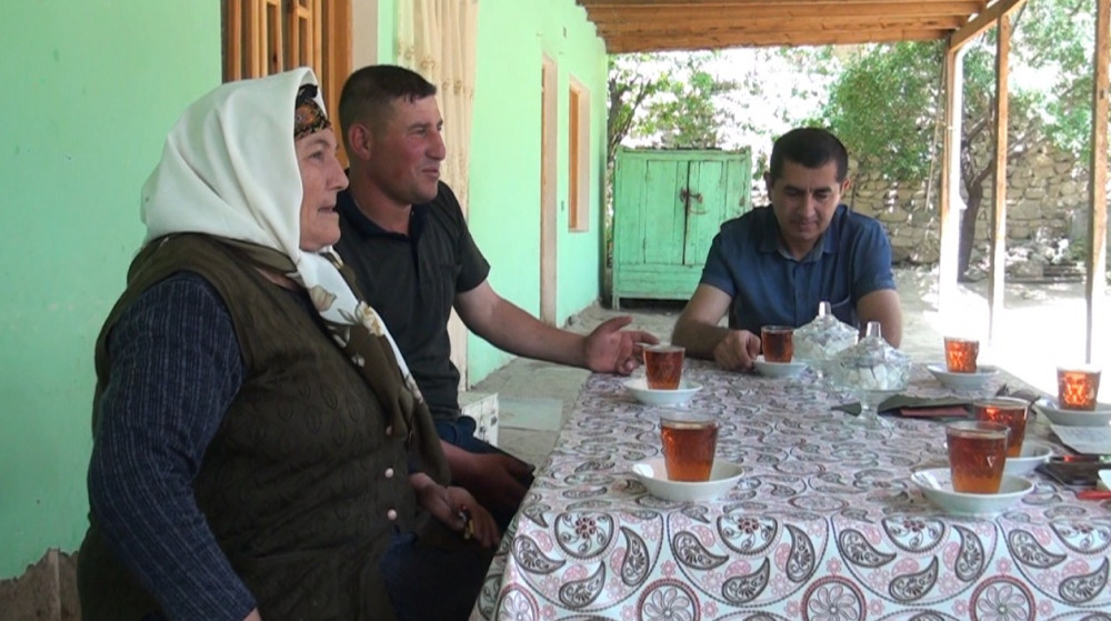 Qərbi Azərbaycan İcmasının üzvü növbəti dəfə Parağa kənd sakinləri ilə görüşüb<font color=red> - FOTOLAR</font>