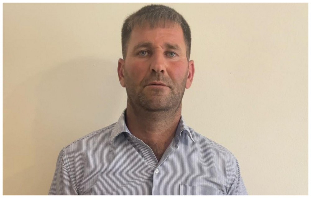 Göyçayda iranlı narkotacirə kuryerlik edən şəxs saxlanılıb<font color=red> - FOTOLAR</font>