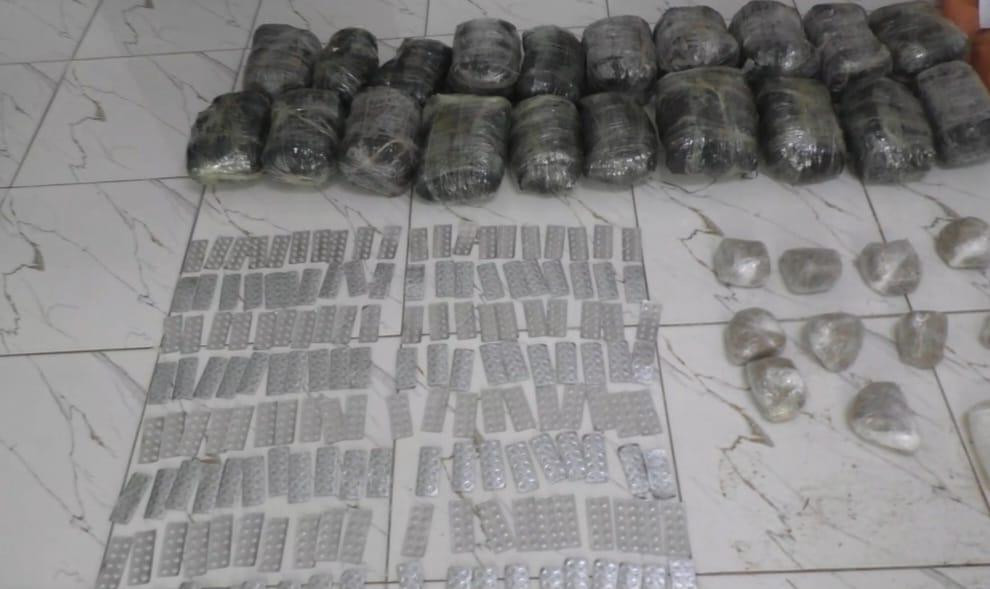 İrandan qaçaqmalçılıq yolu ilə Azərbaycana göndərilən 46 kq narkotik aşkarlanıb<font color=red> - FOTOLAR</font>