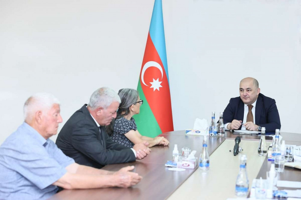 Dövlət Gömrük Komitəsinin sədri Naxçıvan şəhərində vətəndaşları qəbul edib<font color=red> - FOTOLAR</font>