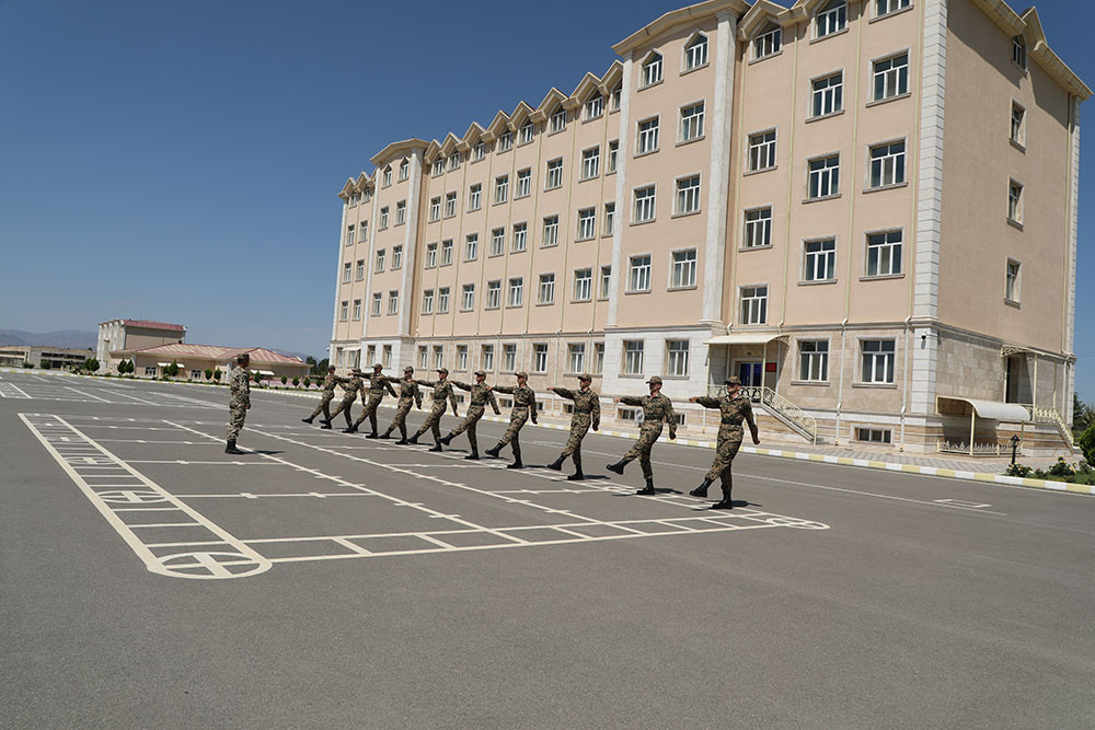 Daxili Qoşunların Naxçıvandakı birləşməsində gənc əsgərlər hərbi xidmətə hazırlanır<font color=red> - FOTOLAR</font>