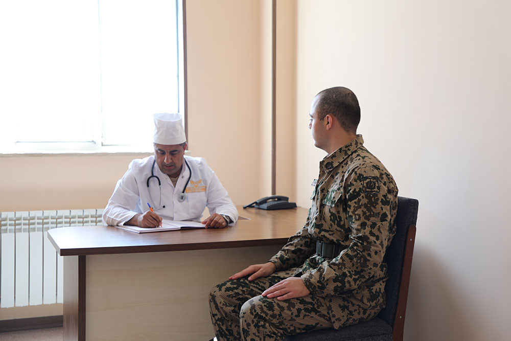 Daxili Qoşunların Naxçıvandakı birləşməsində gənc əsgərlər hərbi xidmətə hazırlanır<font color=red> - FOTOLAR</font>