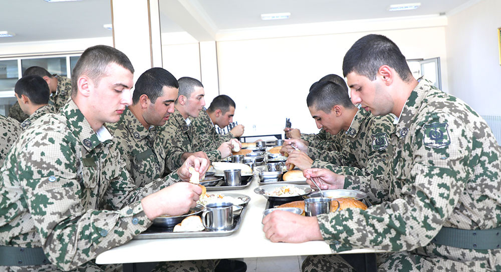 Daxili Qoşunların Naxçıvandakı birləşməsində gənc əsgərlər hərbi xidmətə hazırlanır<font color=red> - FOTOLAR</font>