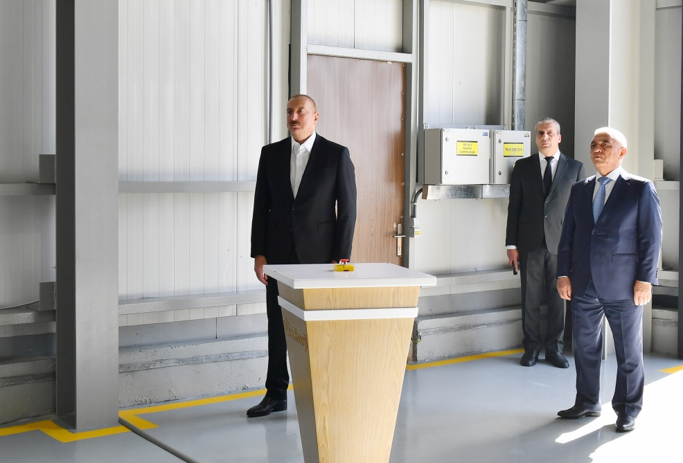 Prezident İlham Əliyev “Şimal” Elektrik Stansiyasının yeni estakadasının və su nasos stansiyalarının açılışında iştirak edib<font color=red> - FOTOLAR</font>