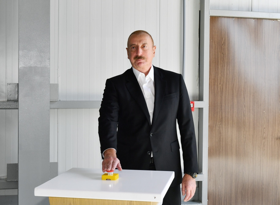 Prezident İlham Əliyev “Şimal” Elektrik Stansiyasının yeni estakadasının və su nasos stansiyalarının açılışında iştirak edib<font color=red> - FOTOLAR</font>