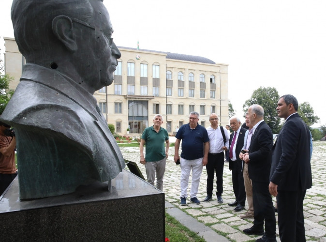 Türk Dövlətlərinin Həmkarlar İttifaqları Təşkilatı yaradılıb<font color=red> - FOTOLAR</font>