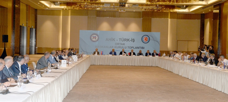 Bakıda AHİK və TURK İŞ-in birgə toplantısı olub<font color=red> - FOTOLAR</font>