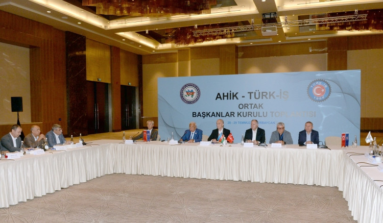 Bakıda AHİK və TURK İŞ-in birgə toplantısı olub<font color=red> - FOTOLAR</font>